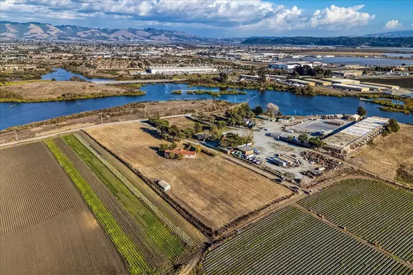 235 Lee RD, Watsonville, CA 95076