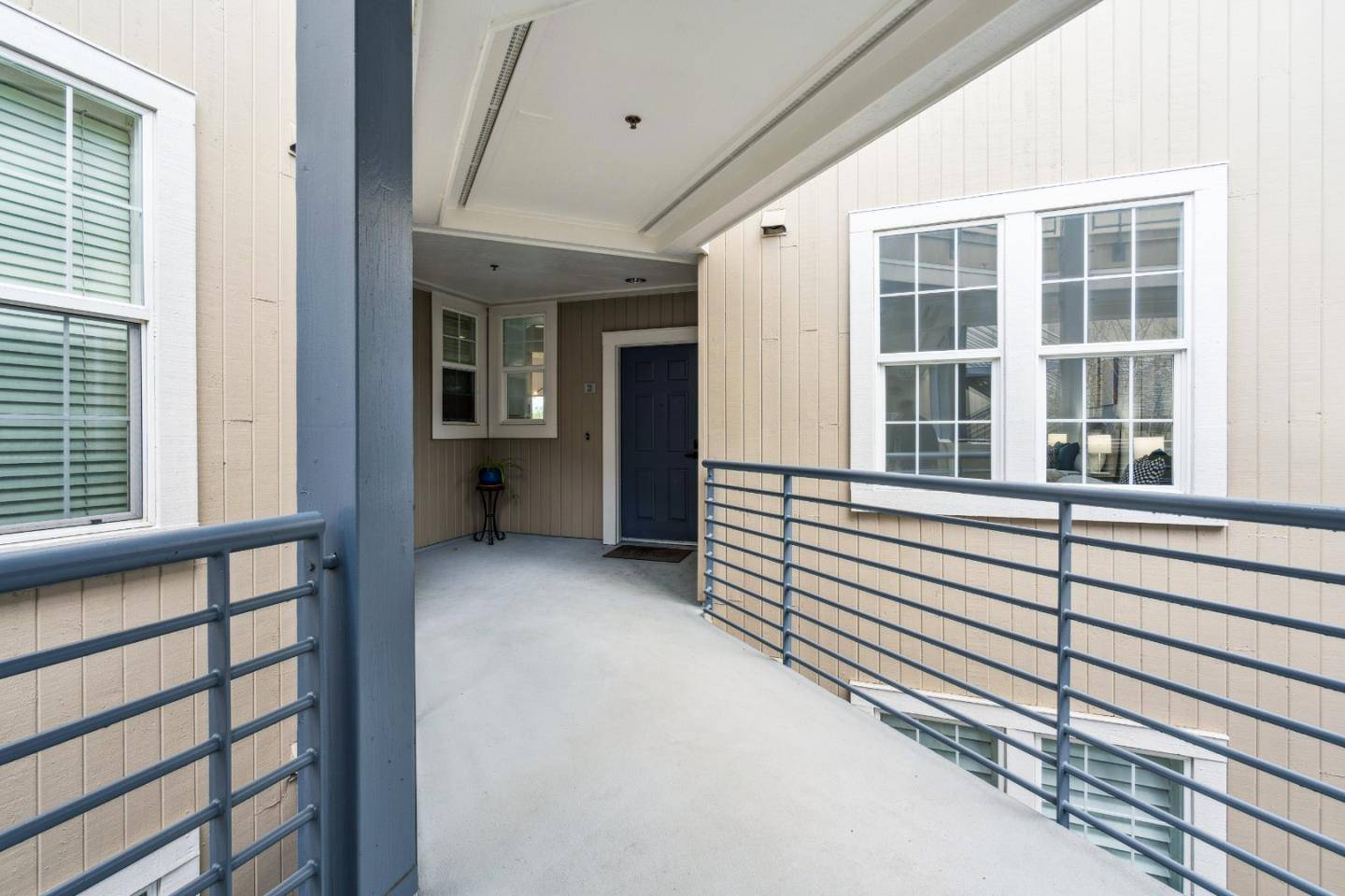 Foster City, CA 94404,860 Meridian Bay LN 231