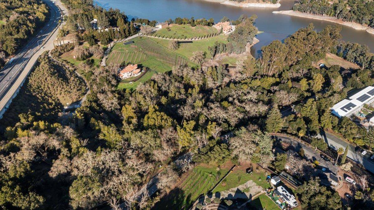 Los Gatos, CA 95033,00 Old Santa Cruz Hwy