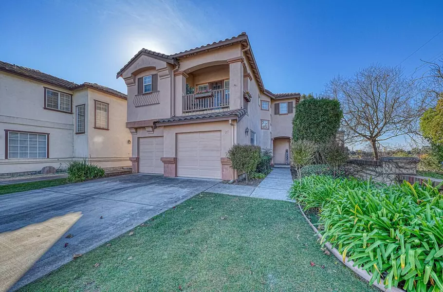 25 Harrington CIR, Salinas, CA 93906