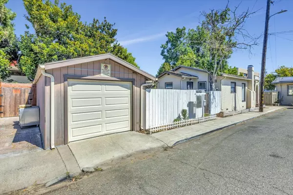 Hayward, CA 94541,22526 Richard PL