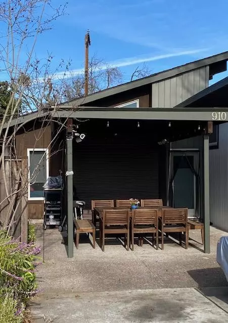 Palo Alto, CA 94303,910 Van Auken CIR