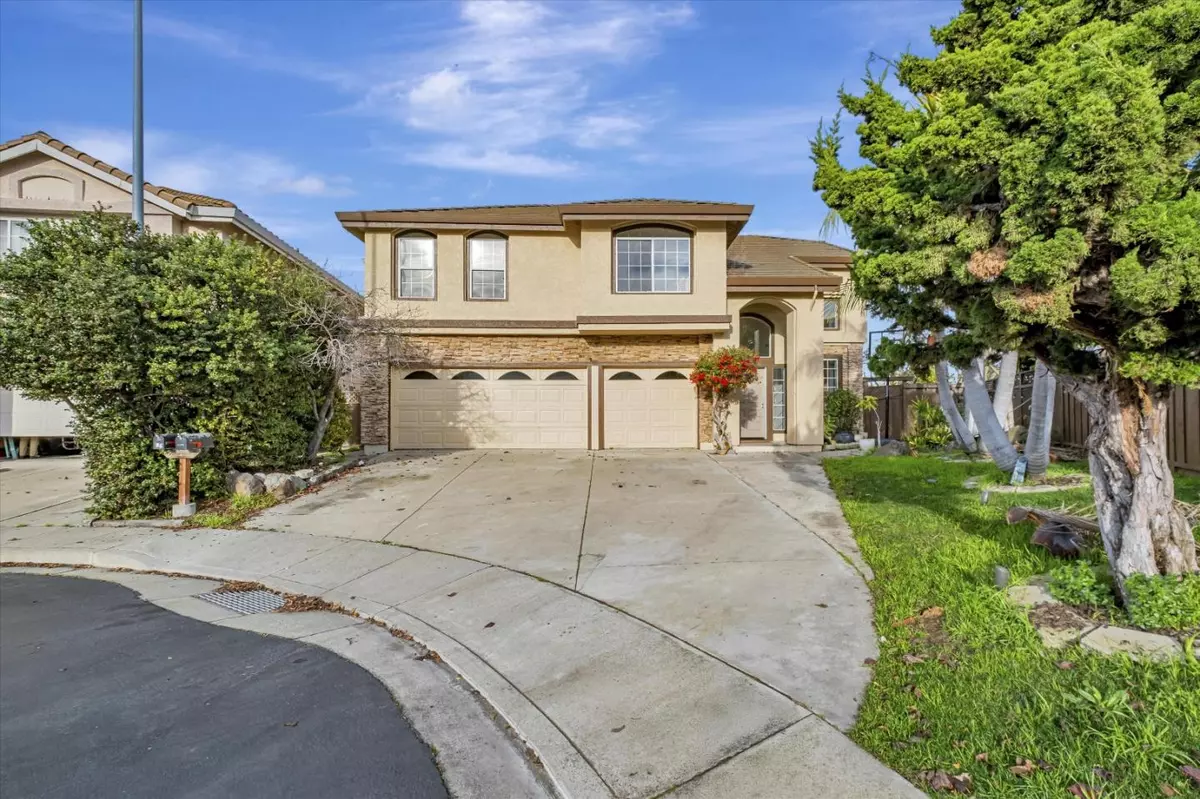 San Leandro, CA 94579,15128 Shining Star LN