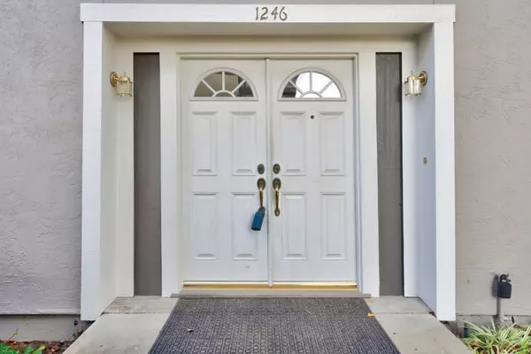 Foster City, CA 94404,1246 Moonsail LN