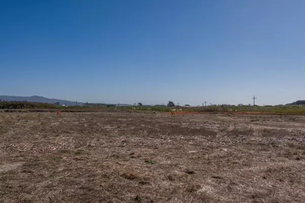 Moss Beach, CA 94038,382 Airport ST