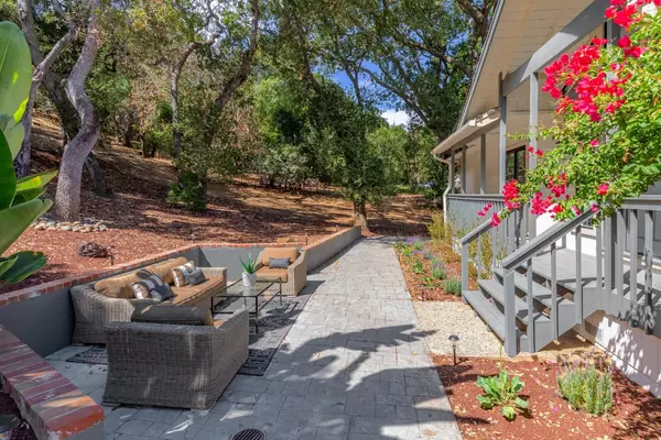 Los Altos Hills, CA 94024,25603 Fernhill DR