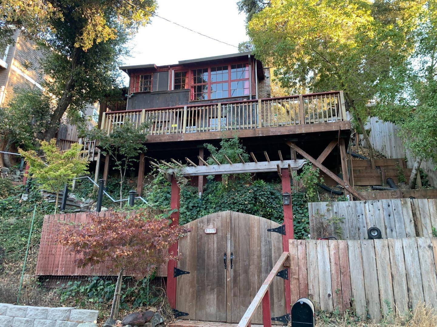 535 Lake BLVD, Redwood City, CA 94062