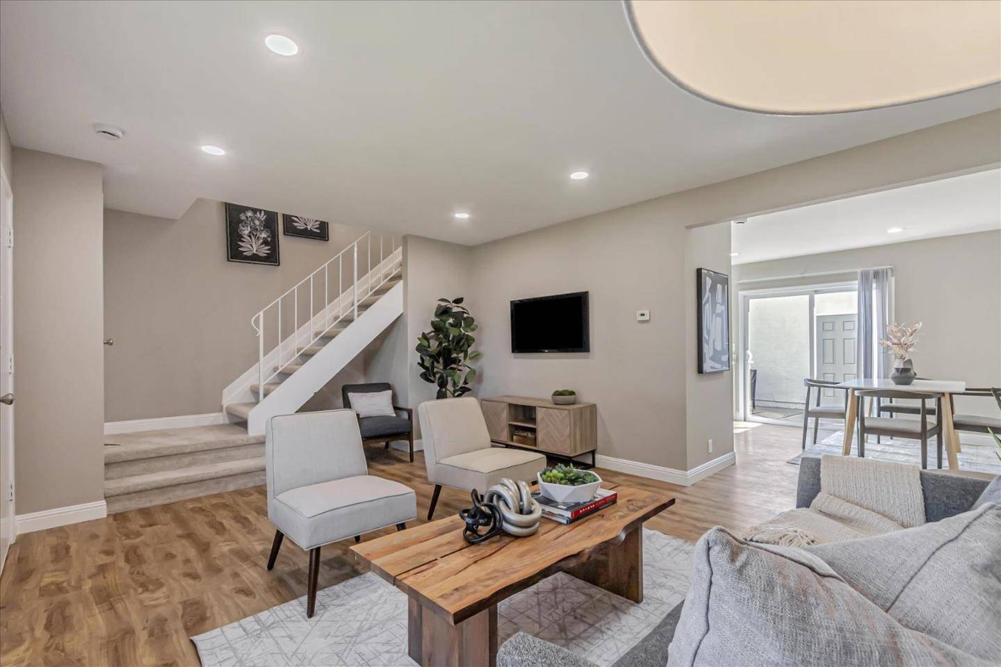 San Jose, CA 95132,3304 Cropley AVE