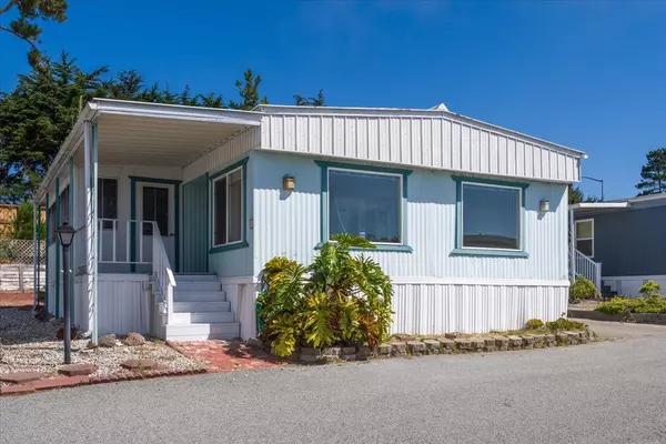 52 Oceanview AVE 52, Half Moon Bay, CA 94019