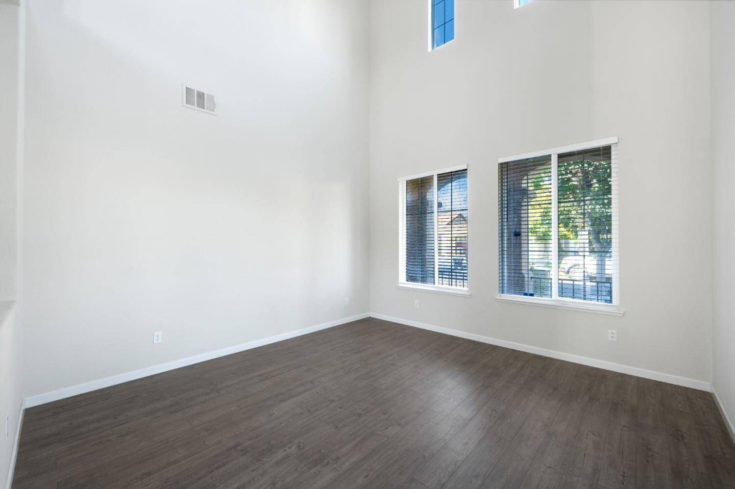 Lathrop, CA 95330,16341 Adobe WAY