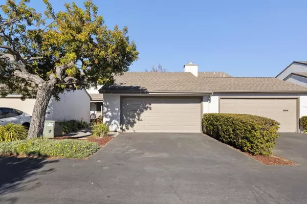 Foster City, CA 94404,994 Marquette LN