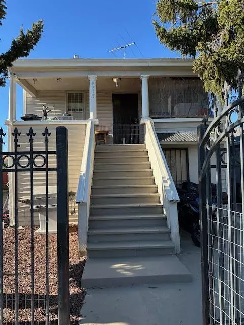 Oakland, CA 94621,8715 D ST