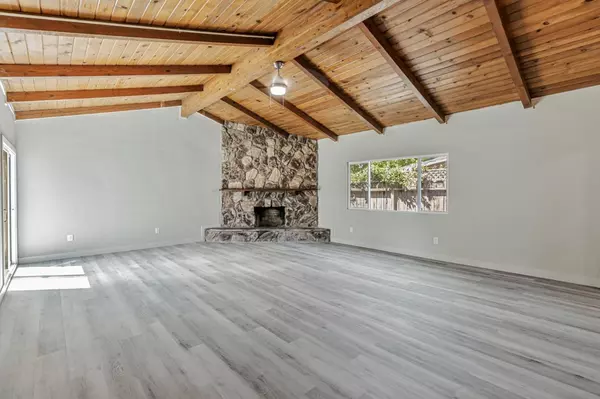 Ceres, CA 95307,1917 Saturn CT