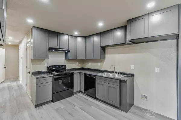 Ceres, CA 95307,1917 Saturn CT