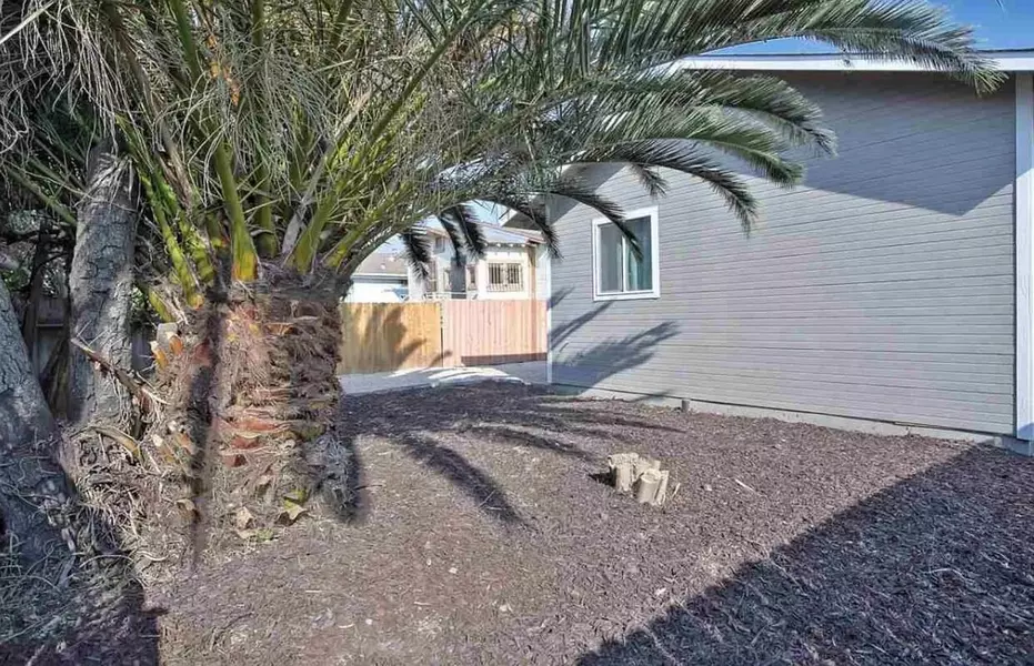 1753 Church ST, Oakland, CA 94621