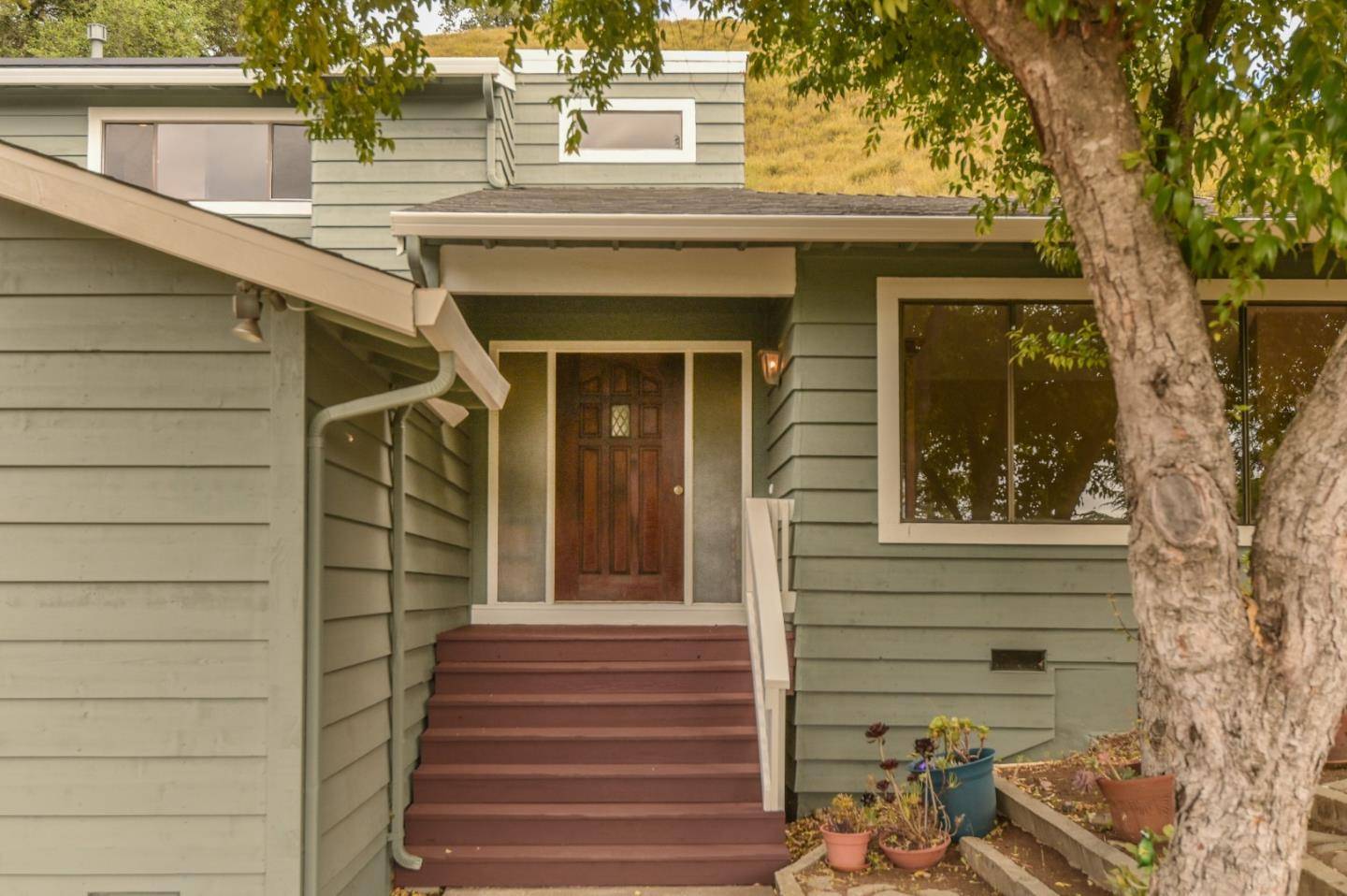 Morgan Hill, CA 95037,15223 Perry LN