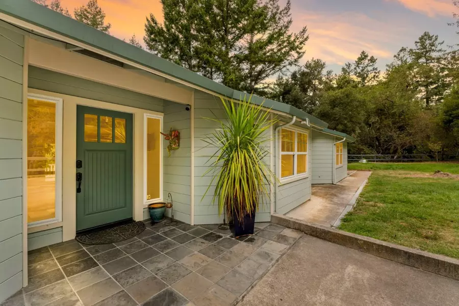 260 Humbug LN, Santa Cruz, CA 95060