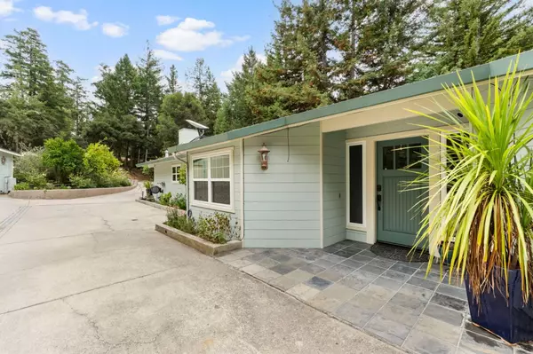 Santa Cruz, CA 95060,260 Humbug LN