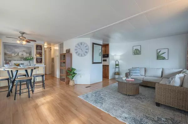 Salinas, CA 93906,1117 Baldwin ST 5