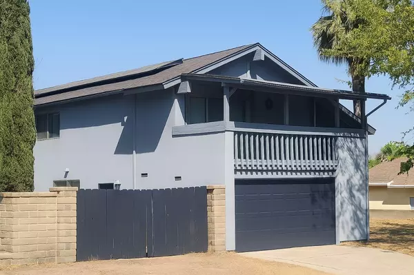 23141 La Granja DR, Valencia, CA 91354