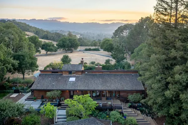 6 Arastradero RD, Portola Valley, CA 94028