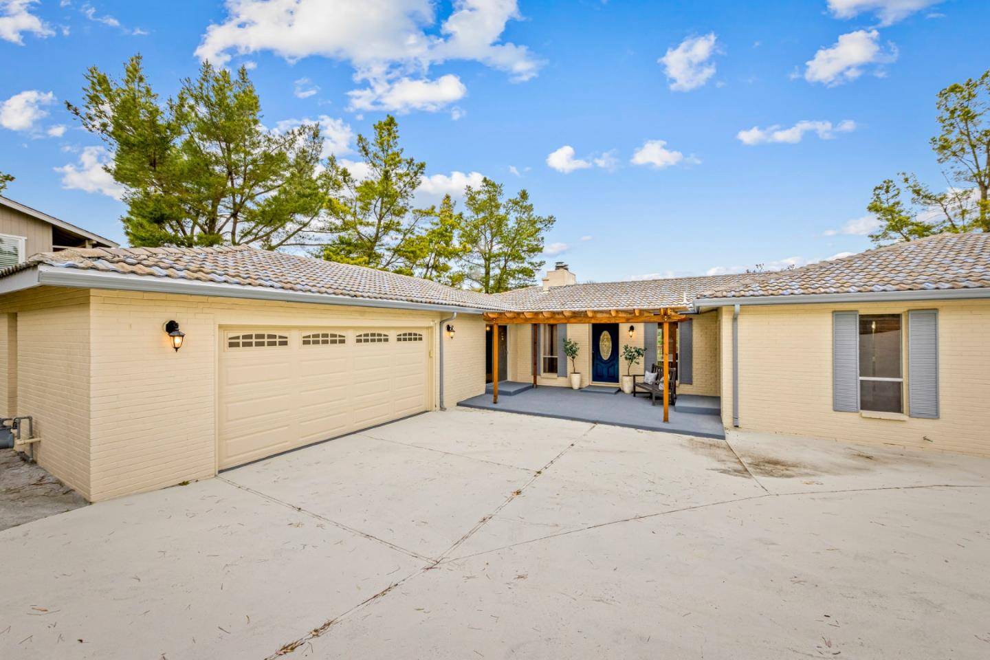 17474 Lakeview DR, Morgan Hill, CA 95037