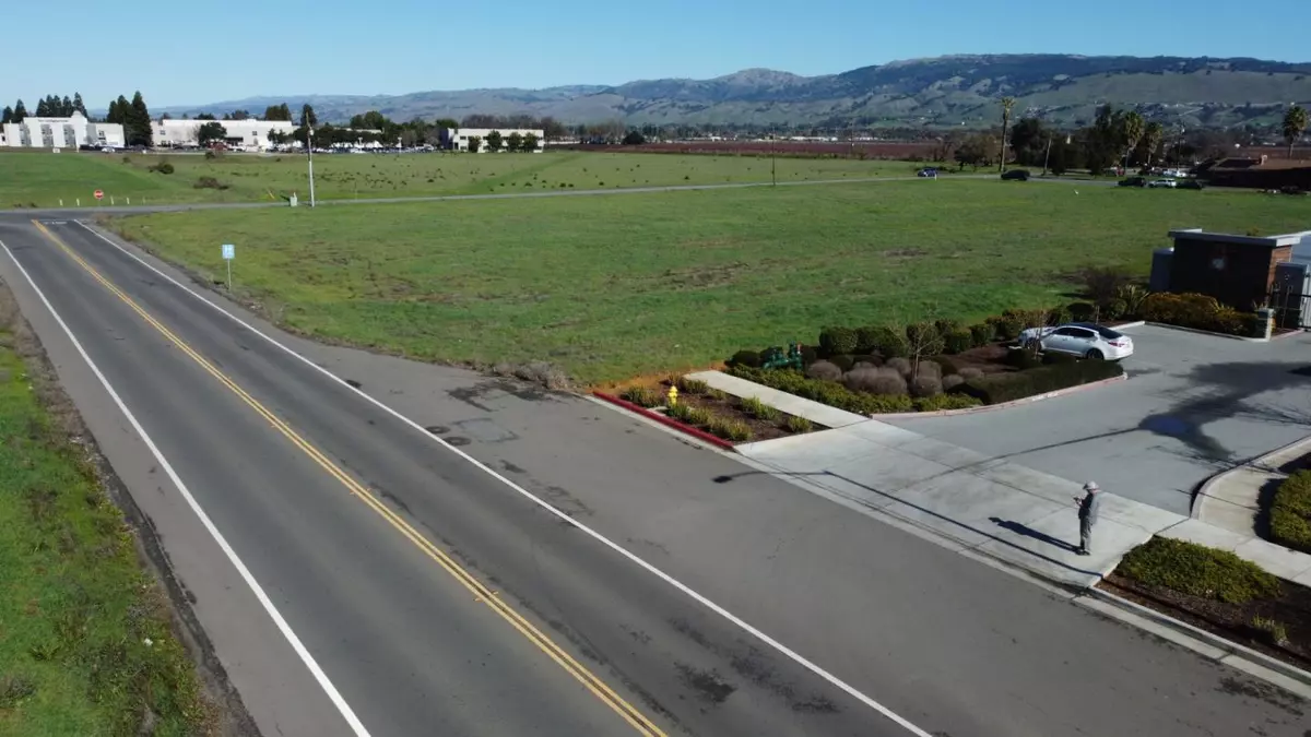 Gilroy, CA 95020,700 Las Animas AVE