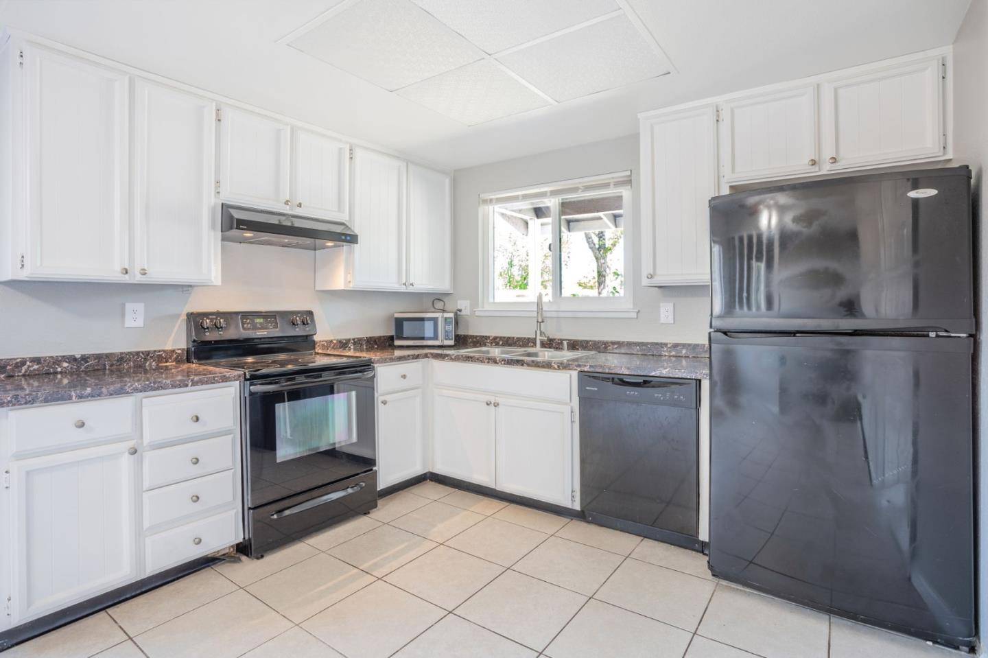 Orangevale, CA 95662,5801 Hazel AVE