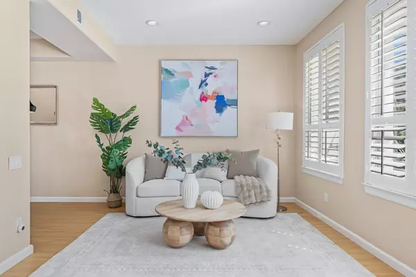 Redwood City, CA 94065,856 Lakeshore DR