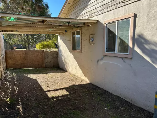 Greenfield, CA 93927,325 11th ST