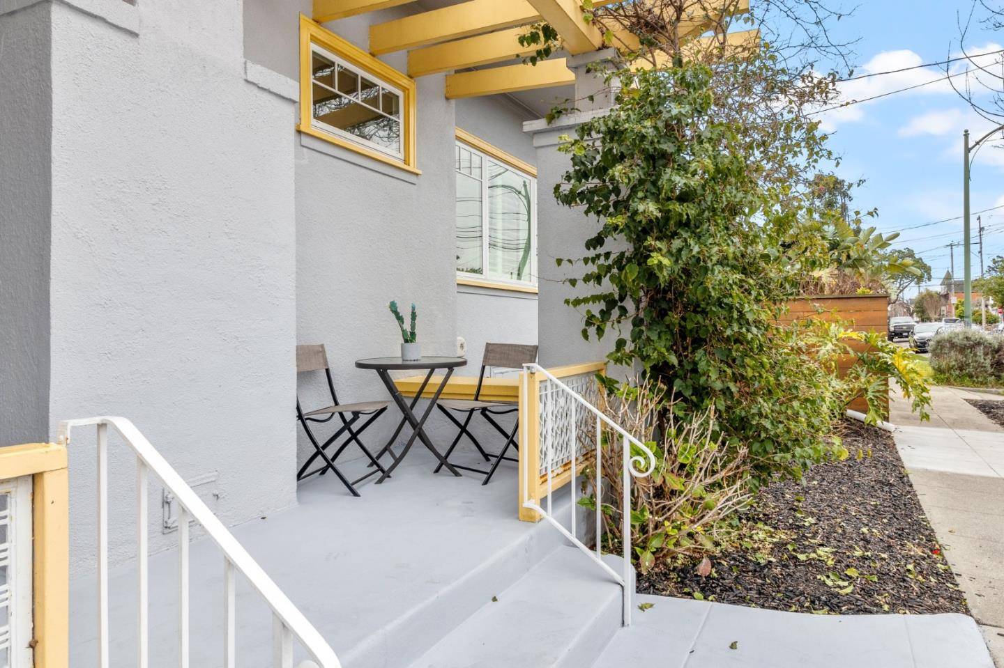 Alameda, CA 94501,600 Pacific AVE