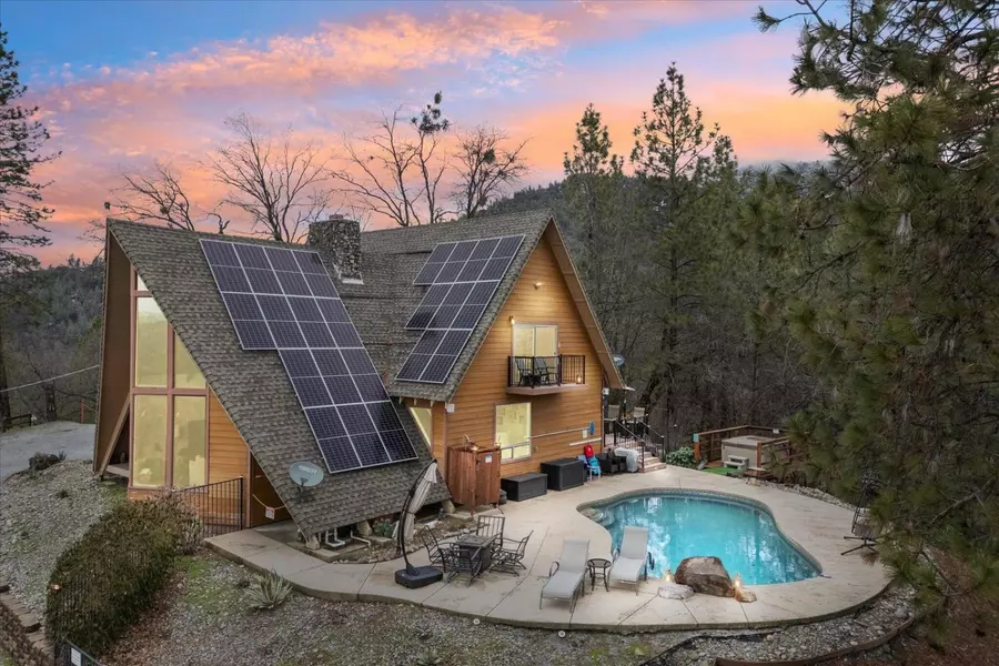 19754 Solus Campground RD, Lakehead, CA 96051