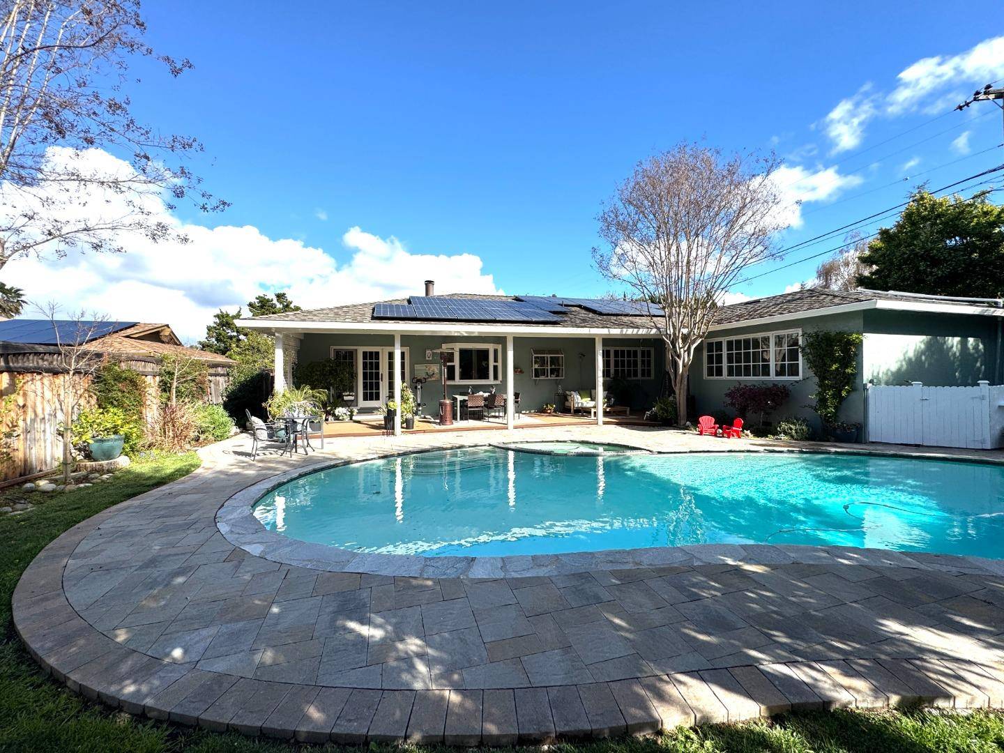 Los Gatos, CA 95032,239 Belgatos RD