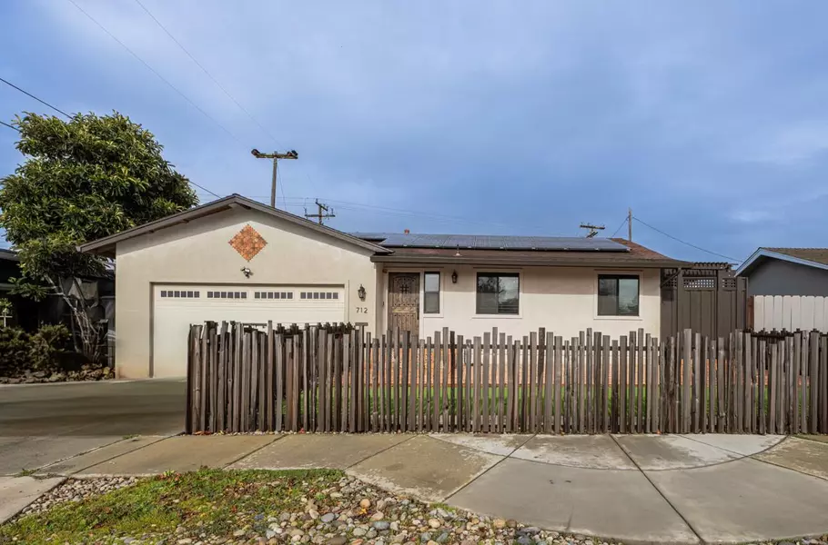 712 Fairfax DR, Salinas, CA 93901