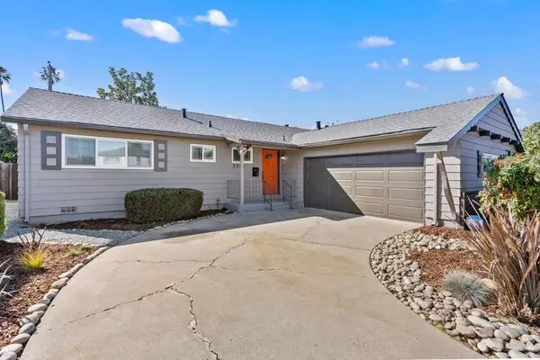 San Jose, CA 95117,3304 Lindenoaks DR