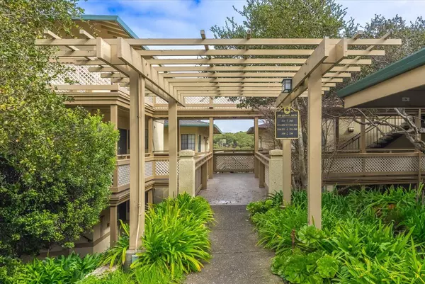 Monterey, CA 93940,241 Quail Run CT