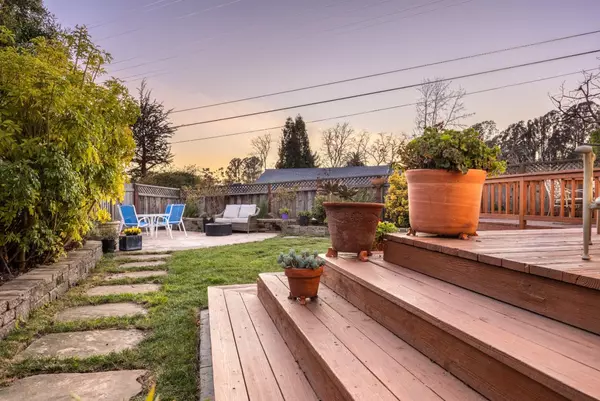 Soquel, CA 95073,115 Melba CT