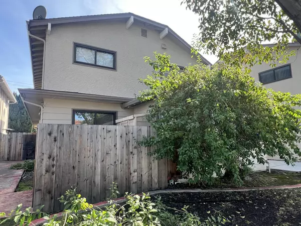 Santa Clara, CA 95054,920 Clyde AVE