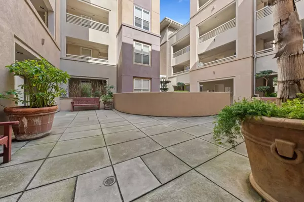 San Francisco, CA 94134,101 CRESCENT WAY 2406