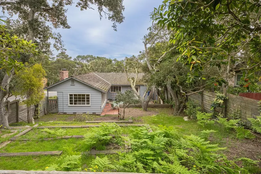 3 Via Chiquita, Monterey, CA 93940