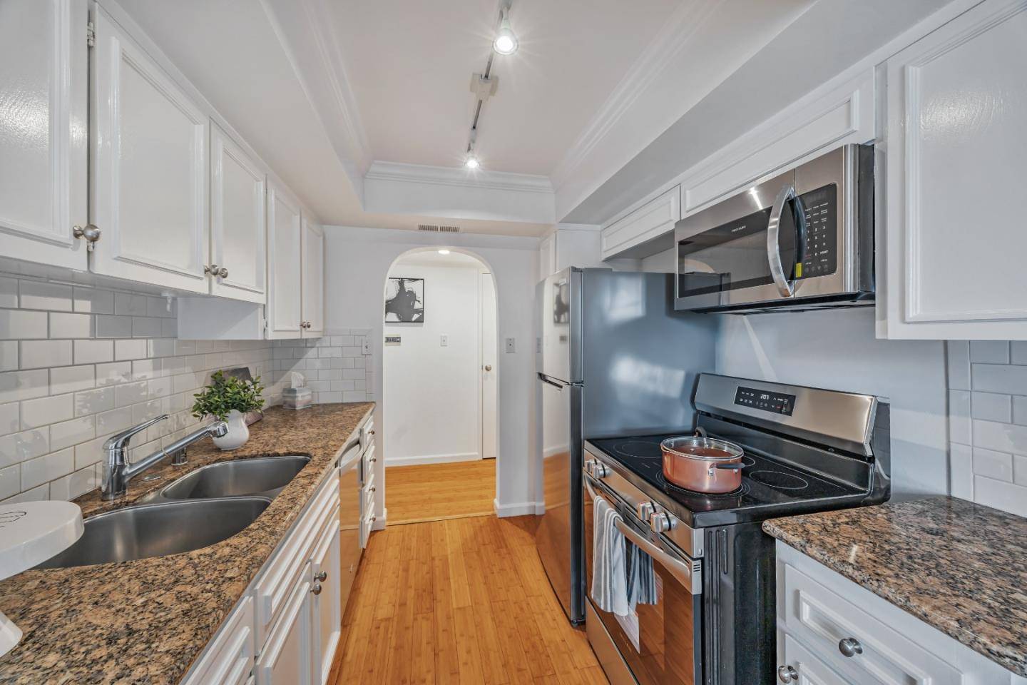 58 N El Camino Real 301, San Mateo, CA 94401