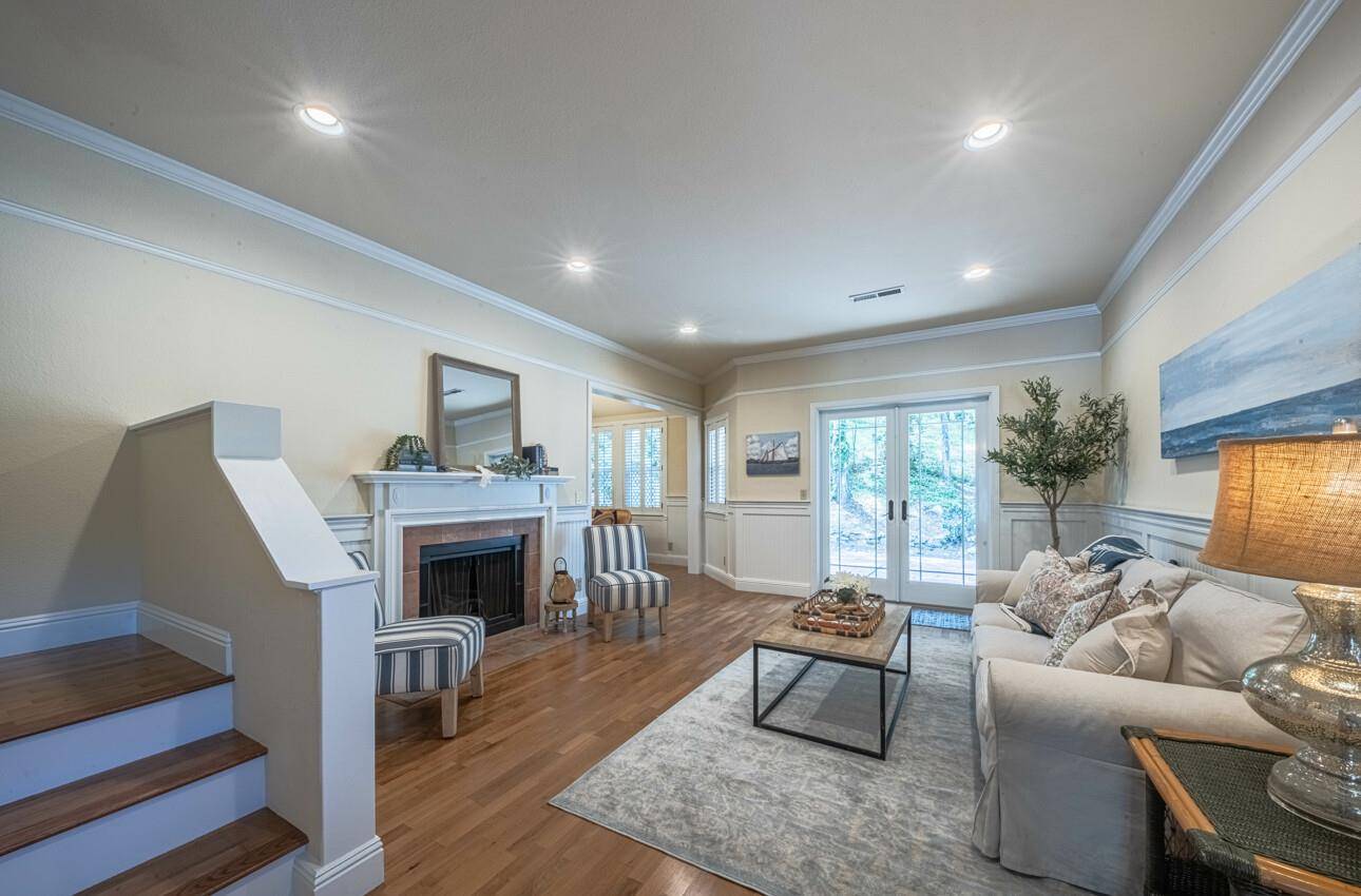 Pacific Grove, CA 93950,3 Glen Lake DR
