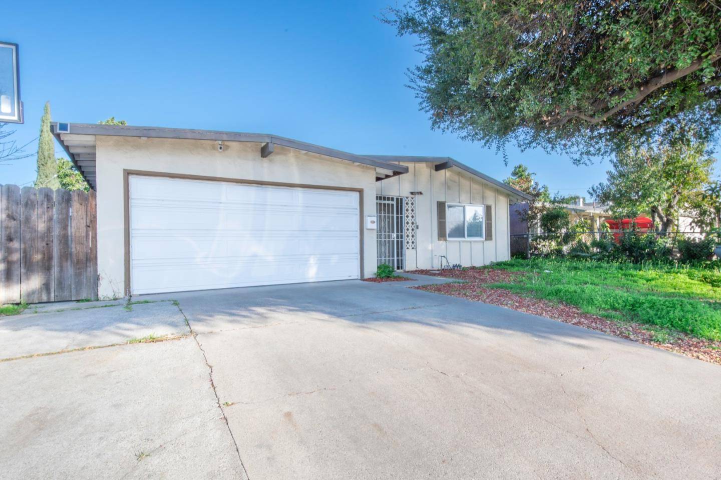 San Jose, CA 95111,4016 San Bernardino WAY