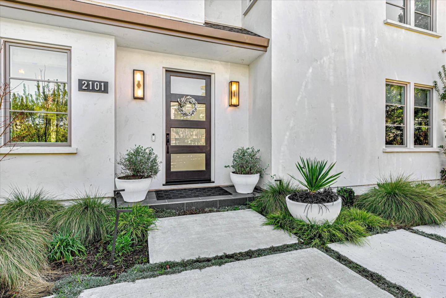 Menlo Park, CA 94025,2101 Valparaiso AVE