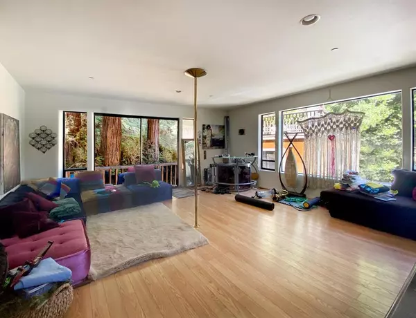 Santa Cruz, CA 95065,4873 Branciforte DR