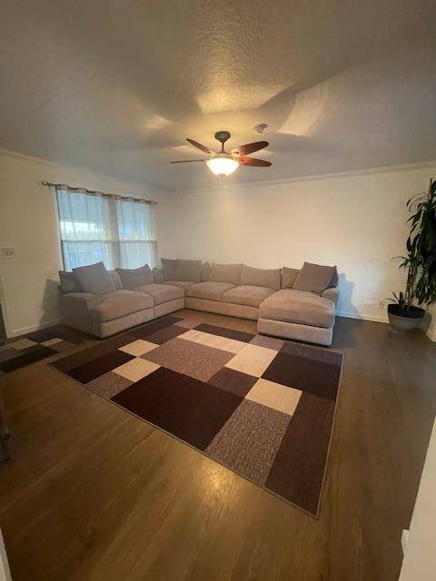 San Jose, CA 95123,6318 Woosley DR