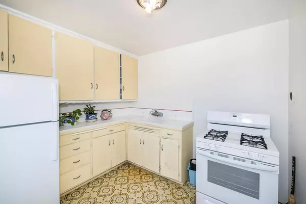 San Francisco, CA 94112,761 Rolph ST