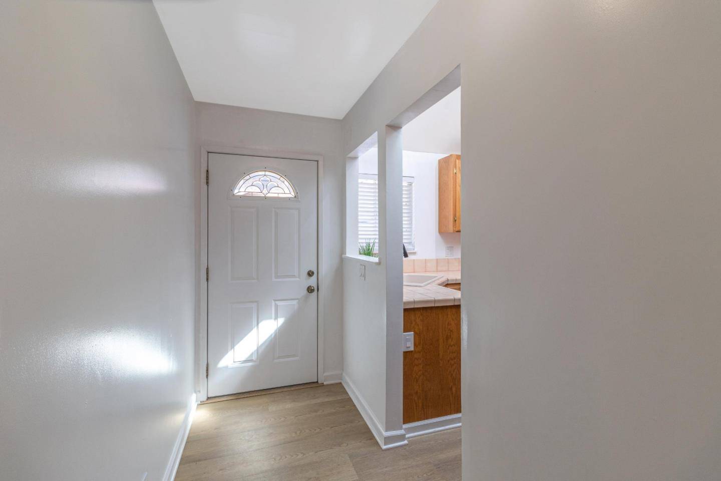 Santa Clara, CA 95051,2319 Cimarron DR