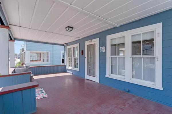 Capitola, CA 95010,223 San Jose AVE