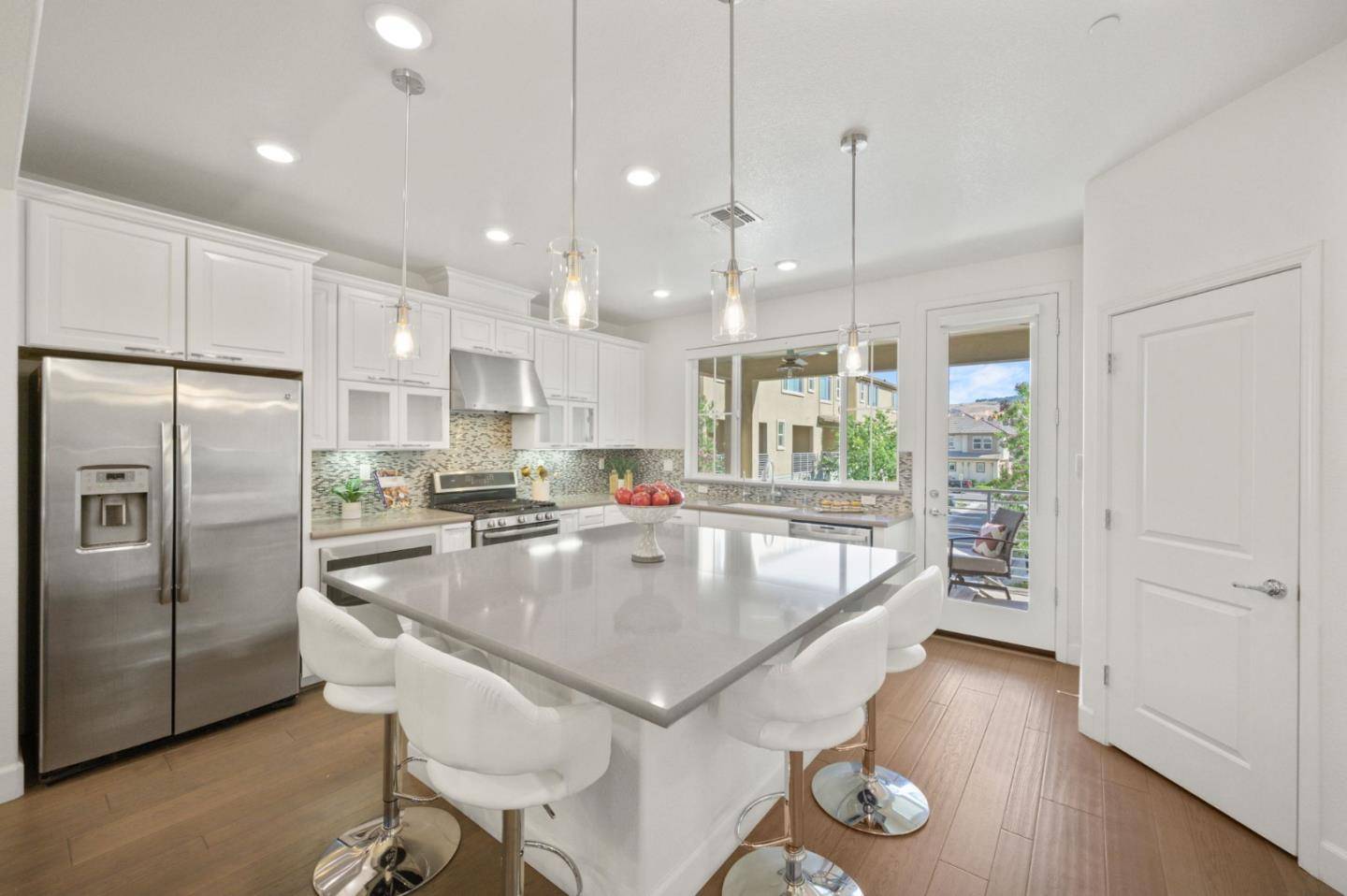 6043 Raleigh RD, San Jose, CA 95123